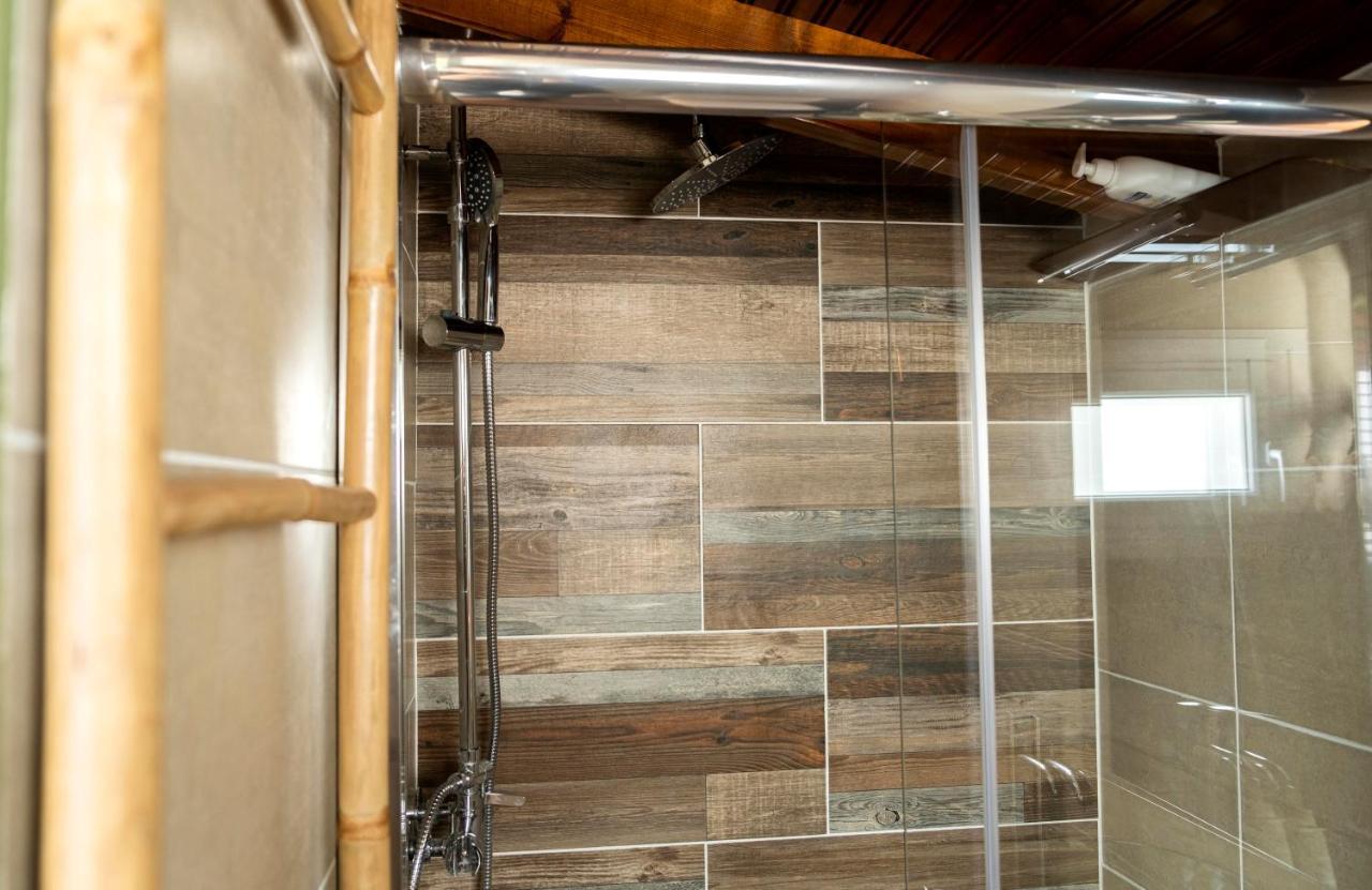 Wood Aesthetic Steps From The Sea Appartement *